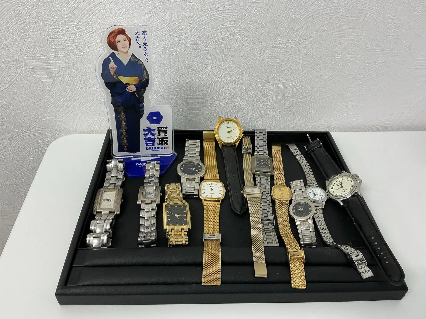 本日、時計13本をお買い取りさせていただきました😊